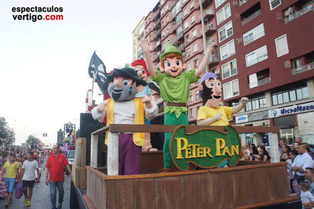 Pasacalles-Peter-Pan-Carroza